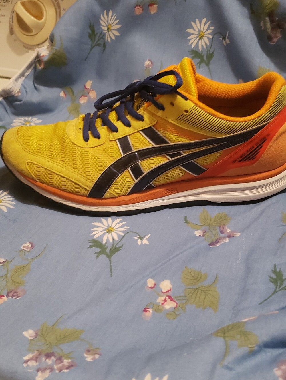 Asics Running Shoes - Picture 8 of 9